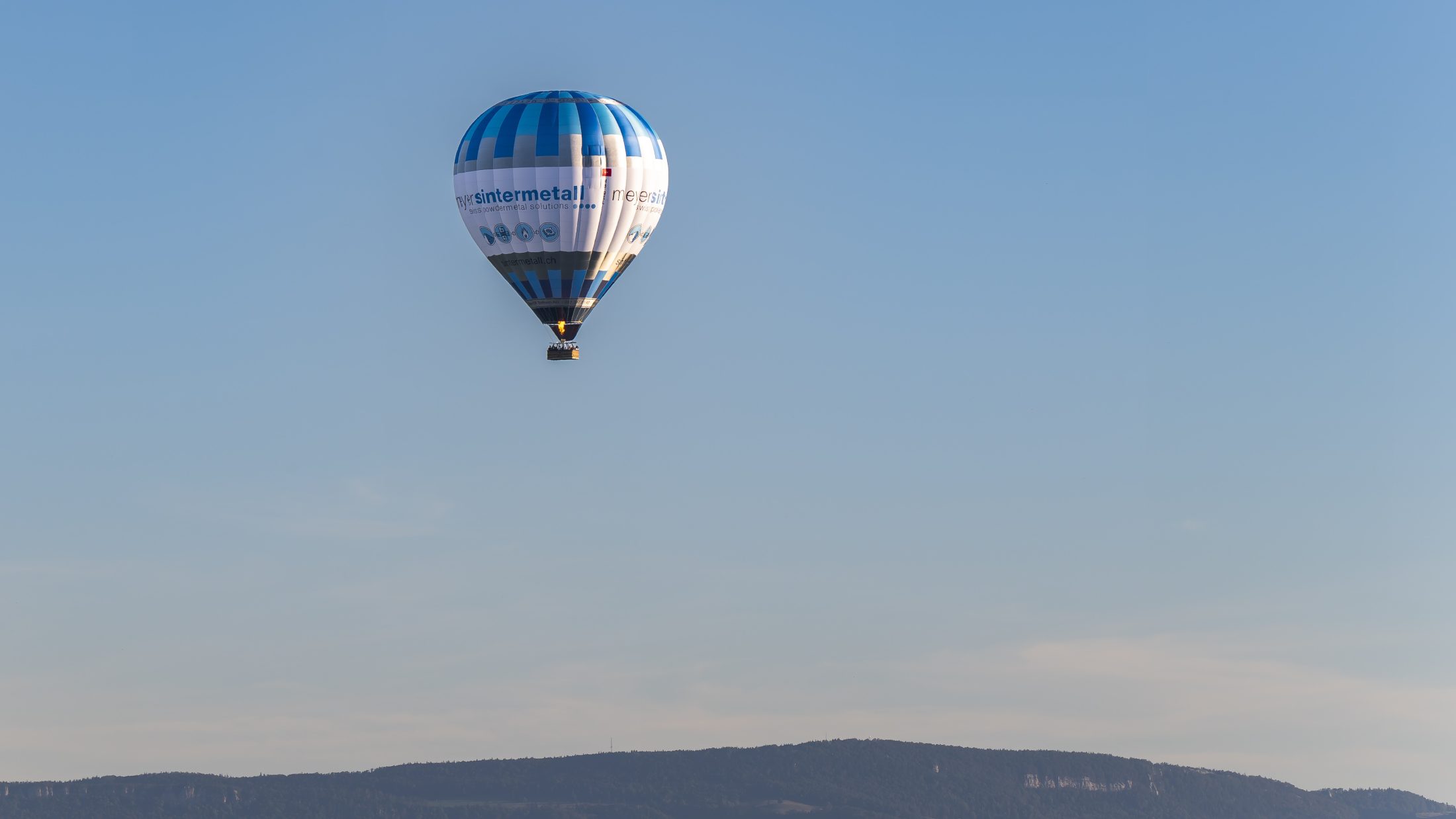 Tiefbohrbär, Betriebsausflug – Ballonfahrt